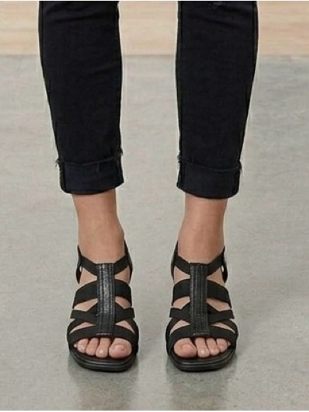 Angel Steps Black Strappy Comfort Sandals. Size 9